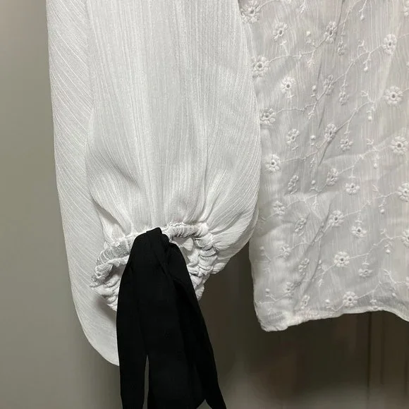 SOLD! CeCe Tie Neck & Cuffs Floral Eyelet Top In Soft Ecru size PL White - Picture 6 of 8